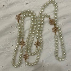 Chanel pearl necklace